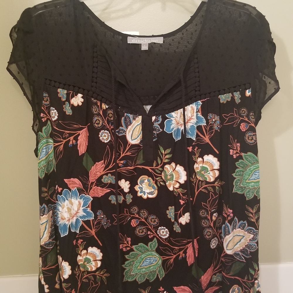 Daniel Rainn - Saharey Tassel Knit Top